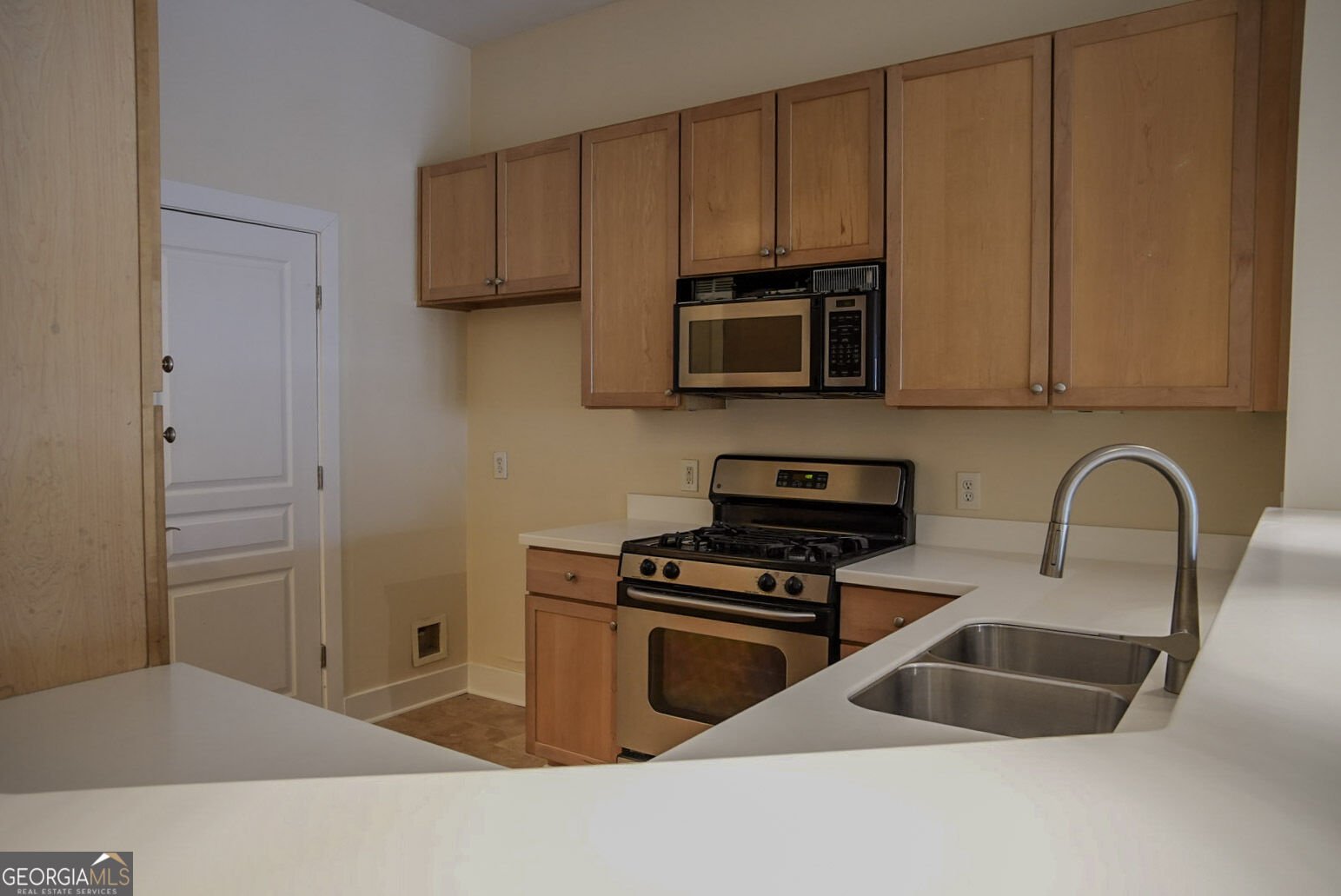 799 Hammond Drive Sandy Springs - Photo 14