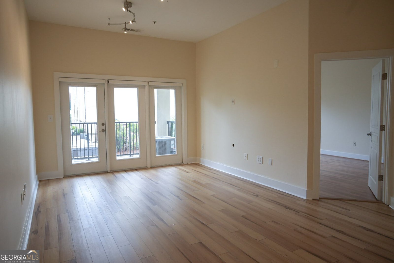 799 Hammond Drive Sandy Springs - Photo 16