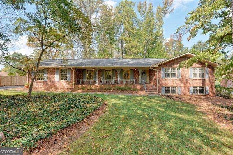 2607 Club Valley Drive Marietta - main photo