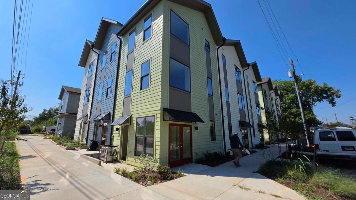 1121 Allene Avenue Atlanta - main photo