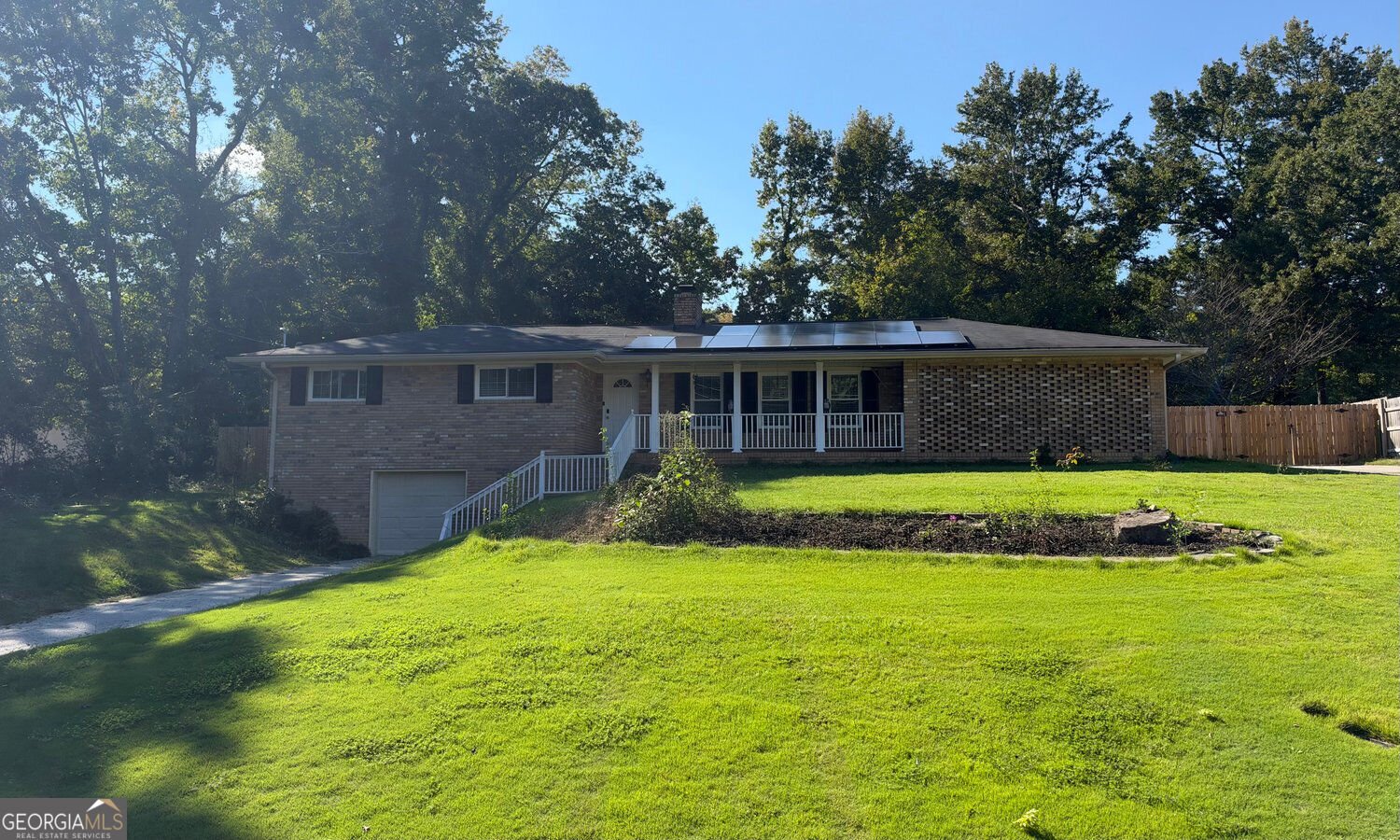 1731 Dogwood Trail Douglasville - main photo