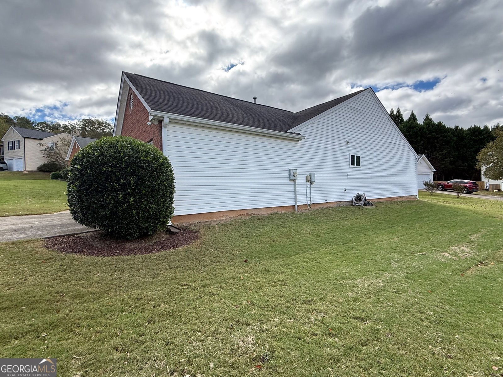 1011 River Plantation Drive Woodstock - Photo 2
