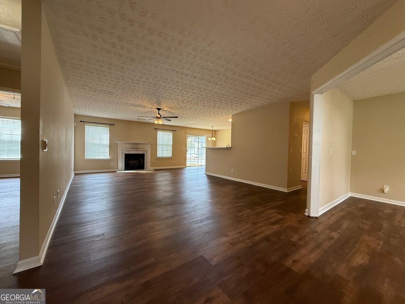 1011 River Plantation Drive Woodstock - Photo 6