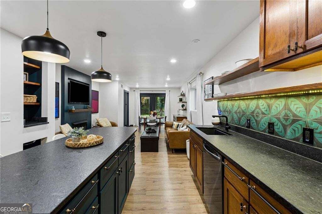 107 Emerald Cove Drive Woodstock - Photo 24