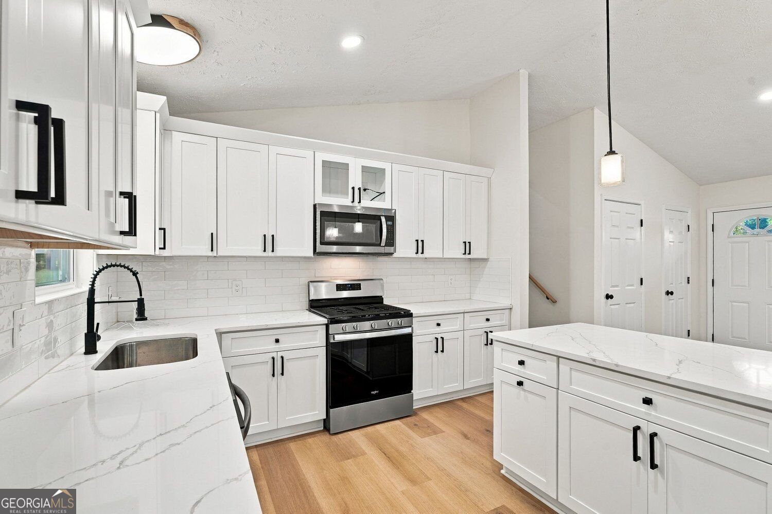 103 Hemlock Way Stockbridge - Photo 13