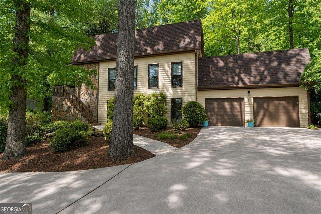 395 Nottingham Drive Marietta - main photo