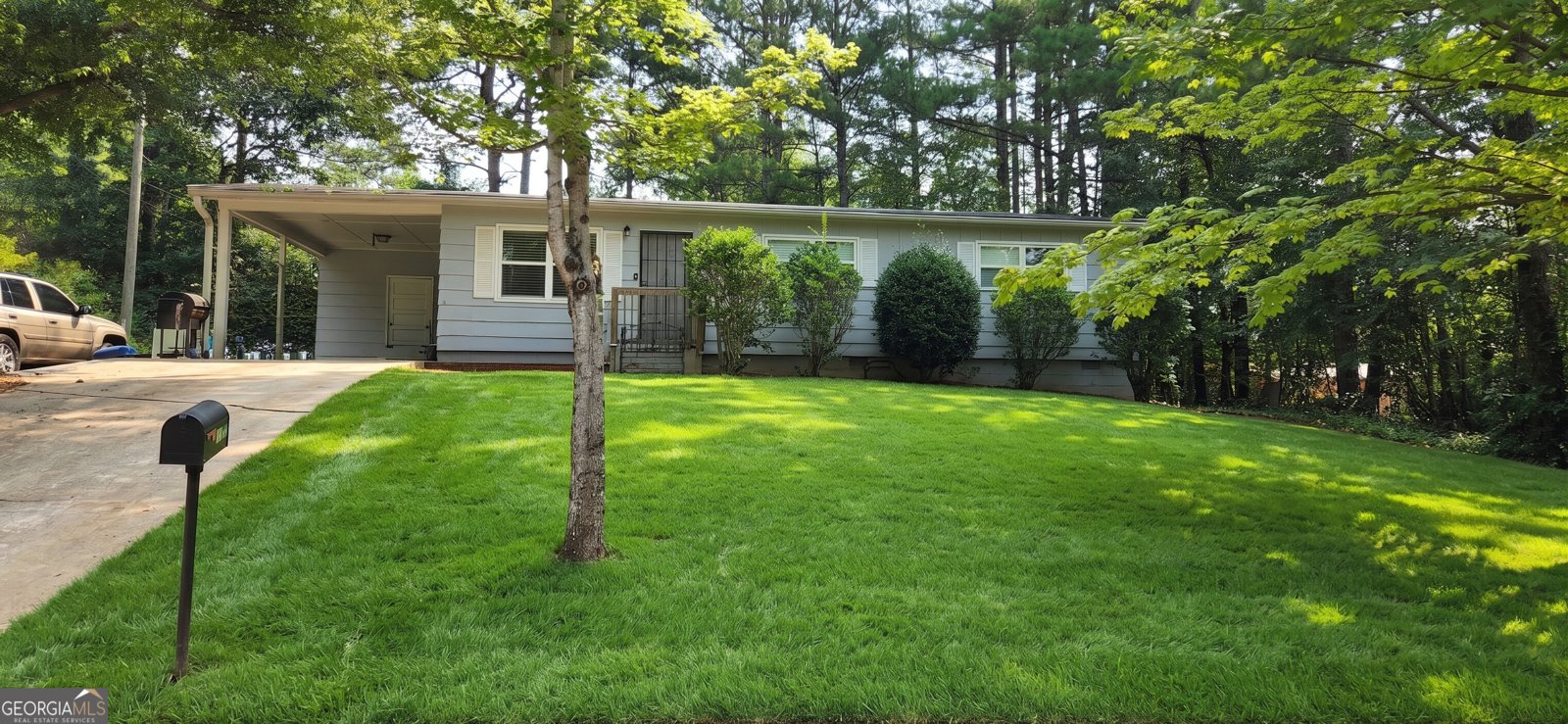 6107 Shadow Glen Court Covington - main photo