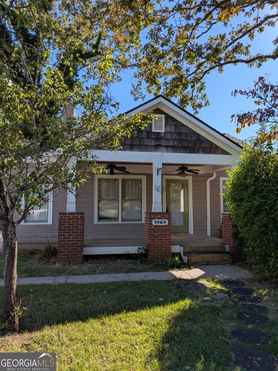 1464 Hawthorne Way East Point - main photo