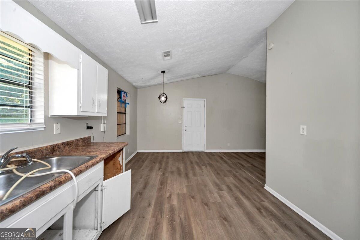 1066 Dogwood Road Snellville - Photo 11
