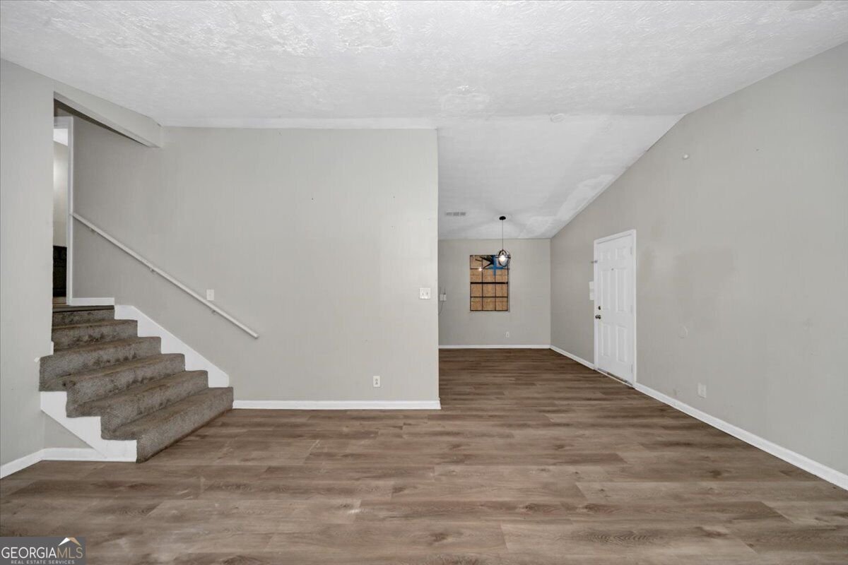 1066 Dogwood Road Snellville - Photo 6