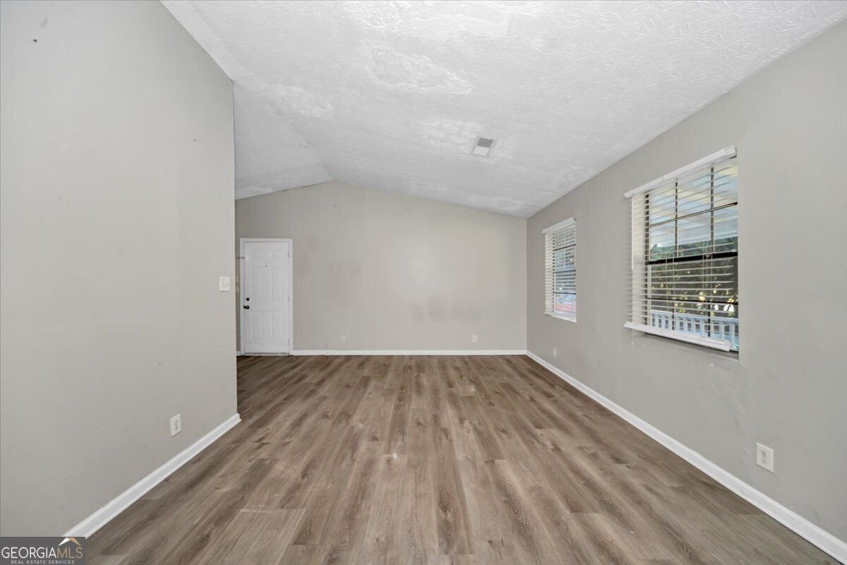 1066 Dogwood Road Snellville - Photo 7