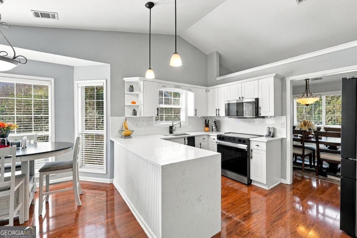 2590 Harbins Mill Drive Dacula - Photo 10