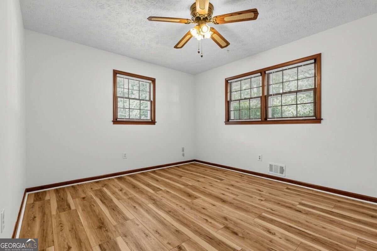 4393 Hale Place Lilburn - Photo 17