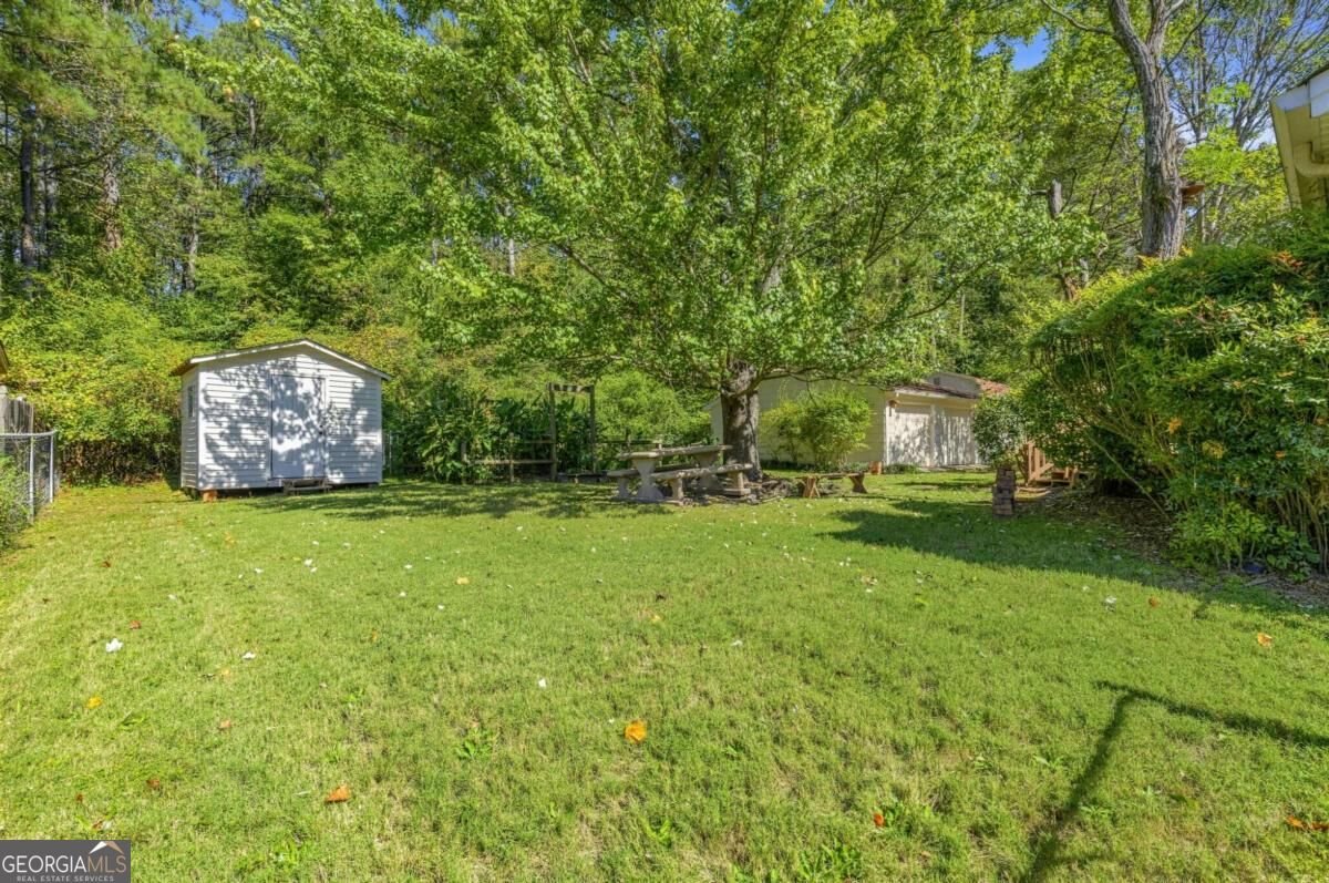 4393 Hale Place Lilburn - Photo 34