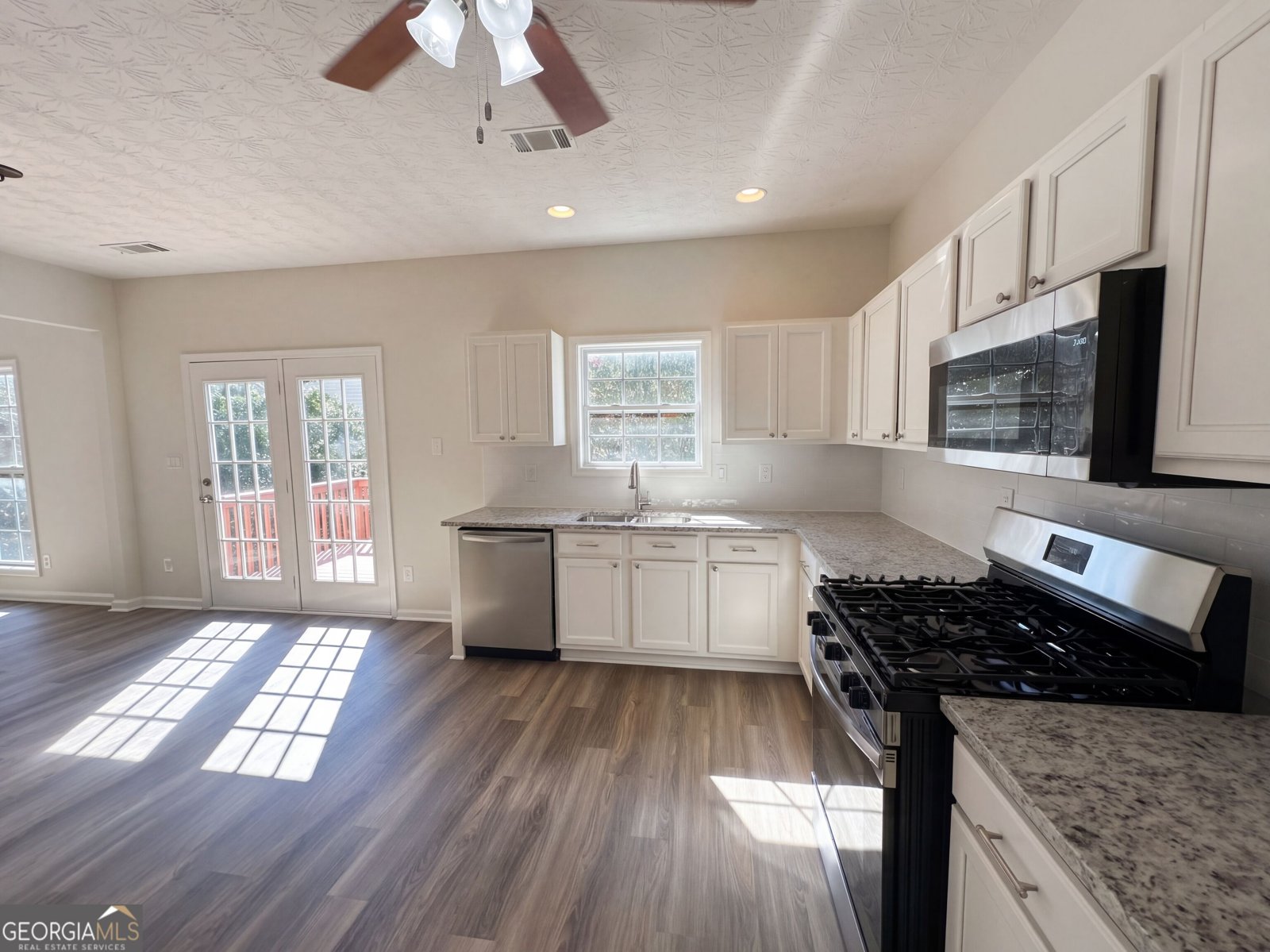6730 Island Pointe Drive Buford - Photo 9