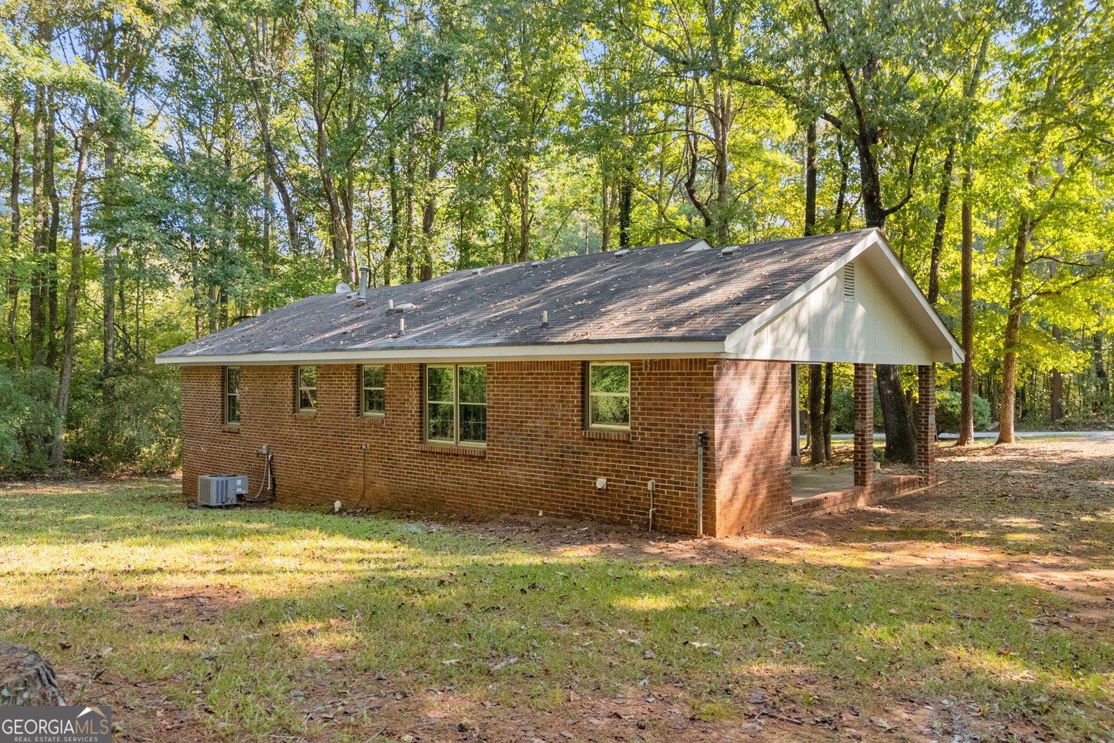 135 Sara Drive Covington - Photo 7