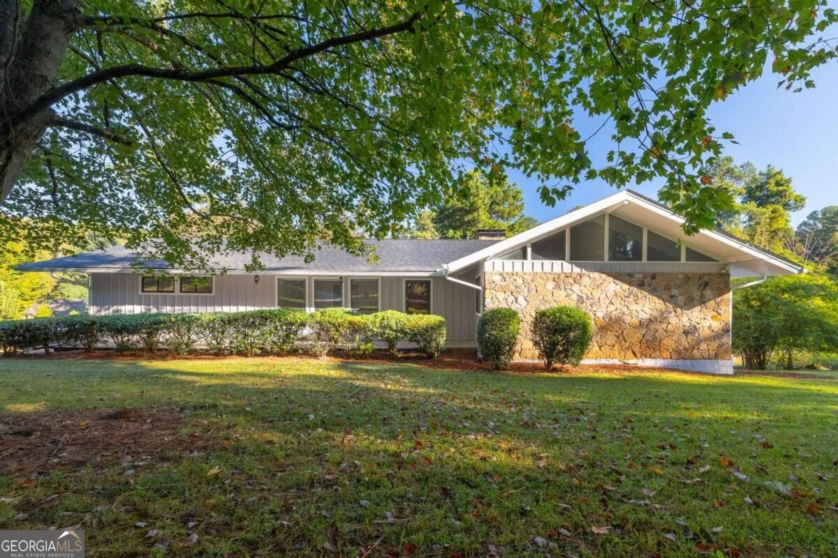 3385 Laren Lane Atlanta - main photo