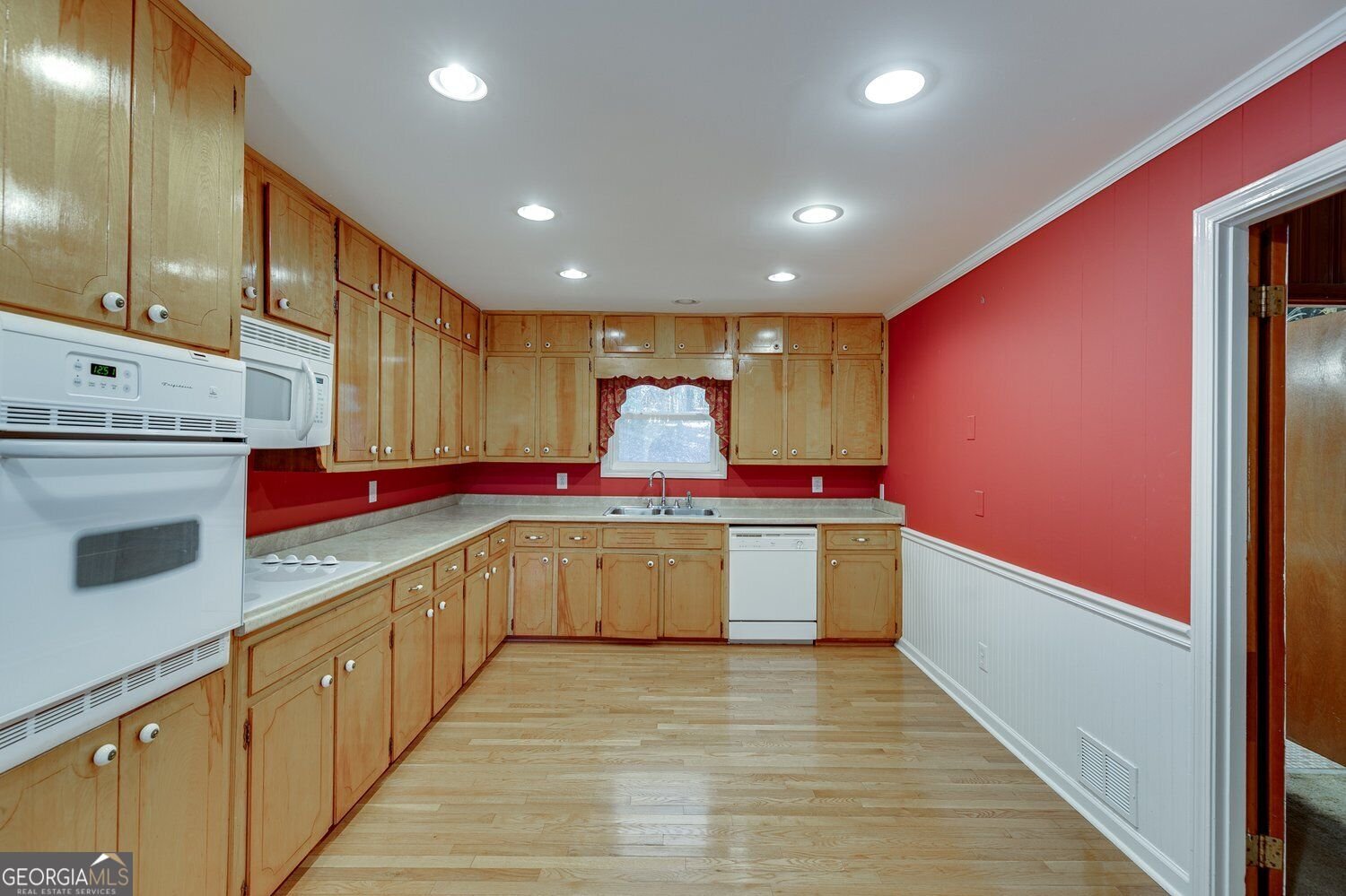 1173 Lakeshore Drive Gainesville - Photo 12