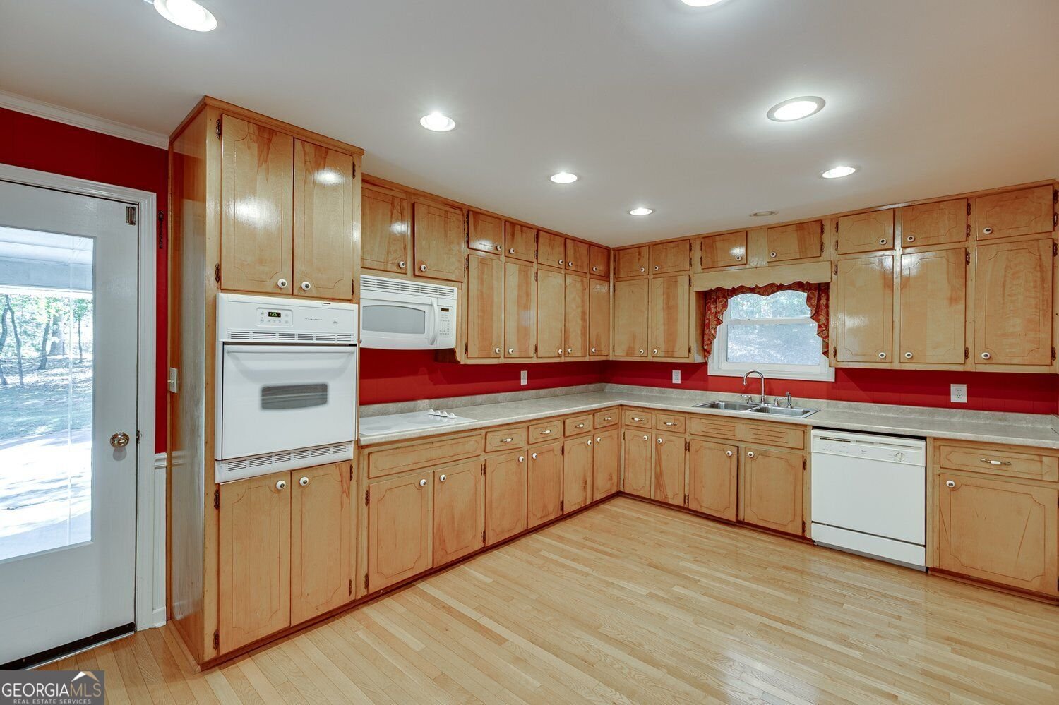 1173 Lakeshore Drive Gainesville - Photo 13
