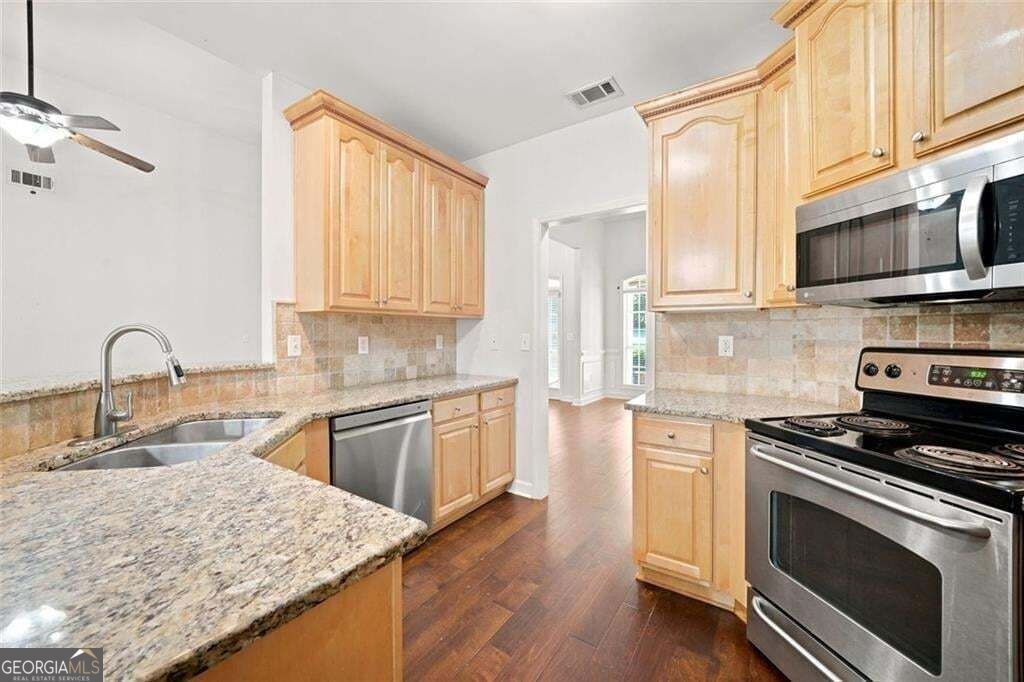 8876 Camp Tree Court Winston - Photo 16