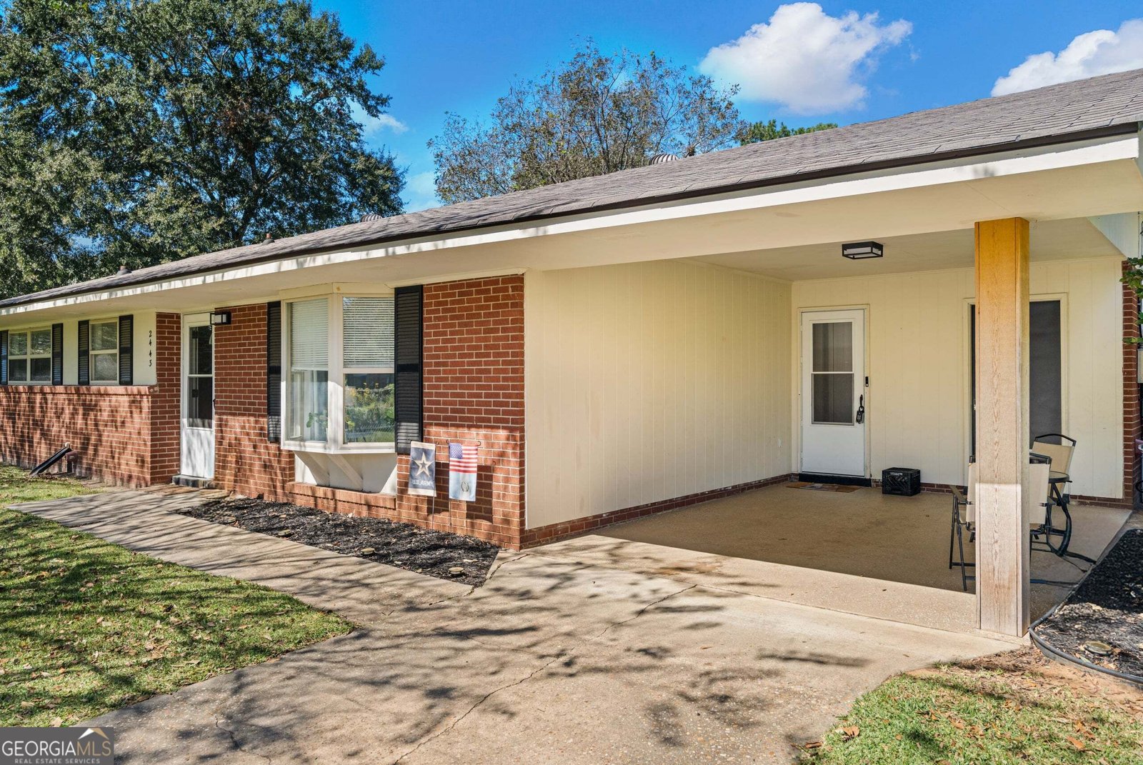 2443 Broadmoor Drive Columbus - main photo
