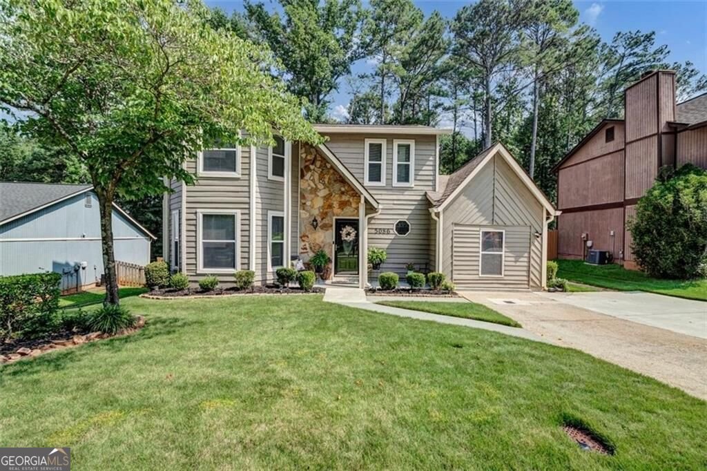 5086 Woodbridge Trail Stone Mountain - main photo