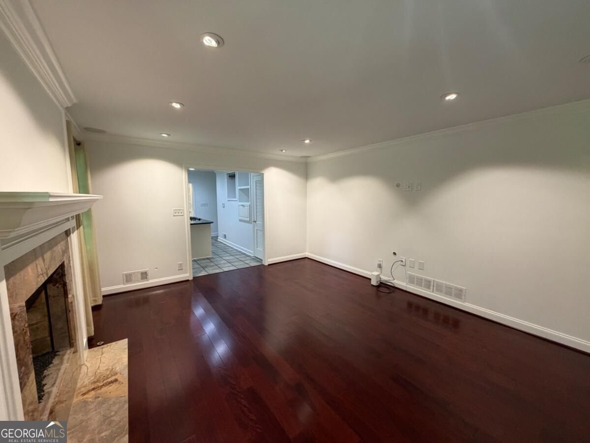 6651 Castleton Drive Sandy Springs - Photo 10