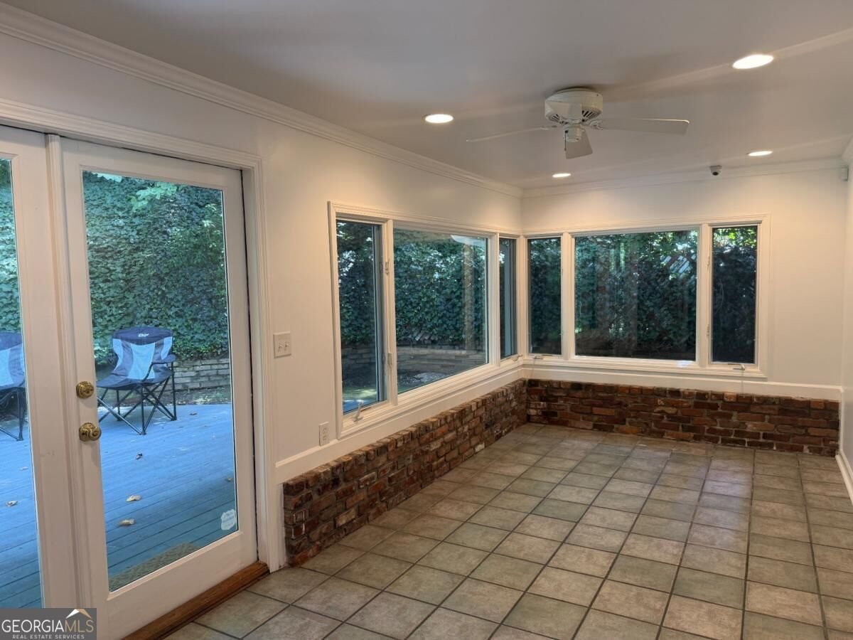 6651 Castleton Drive Sandy Springs - Photo 15