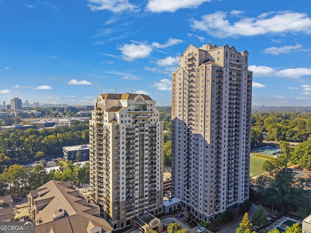 795 Hammond Drive Sandy Springs - main photo