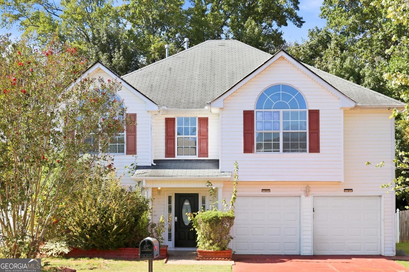 1061 Ivey Lane McDonough - main photo