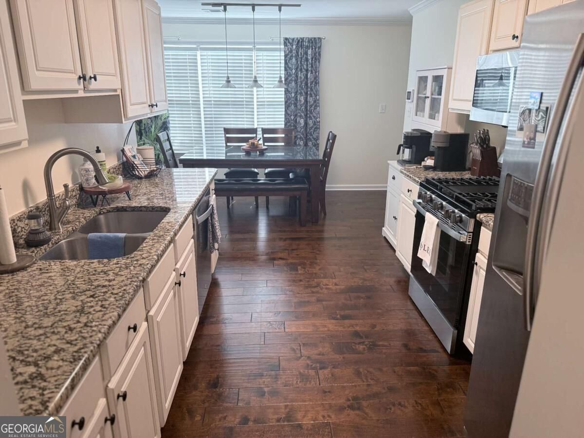 243 Kensington Trace Stockbridge - Photo 17