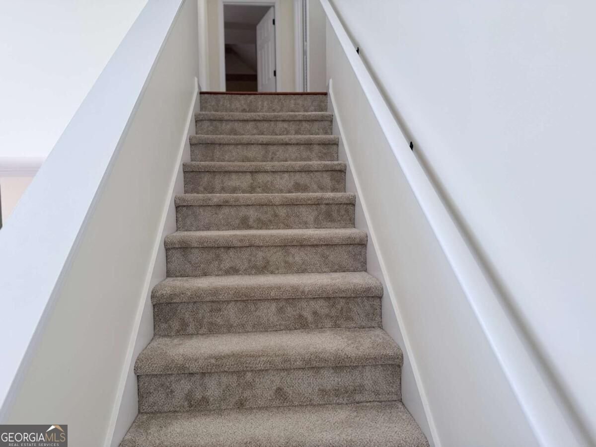 243 Kensington Trace Stockbridge - Photo 23