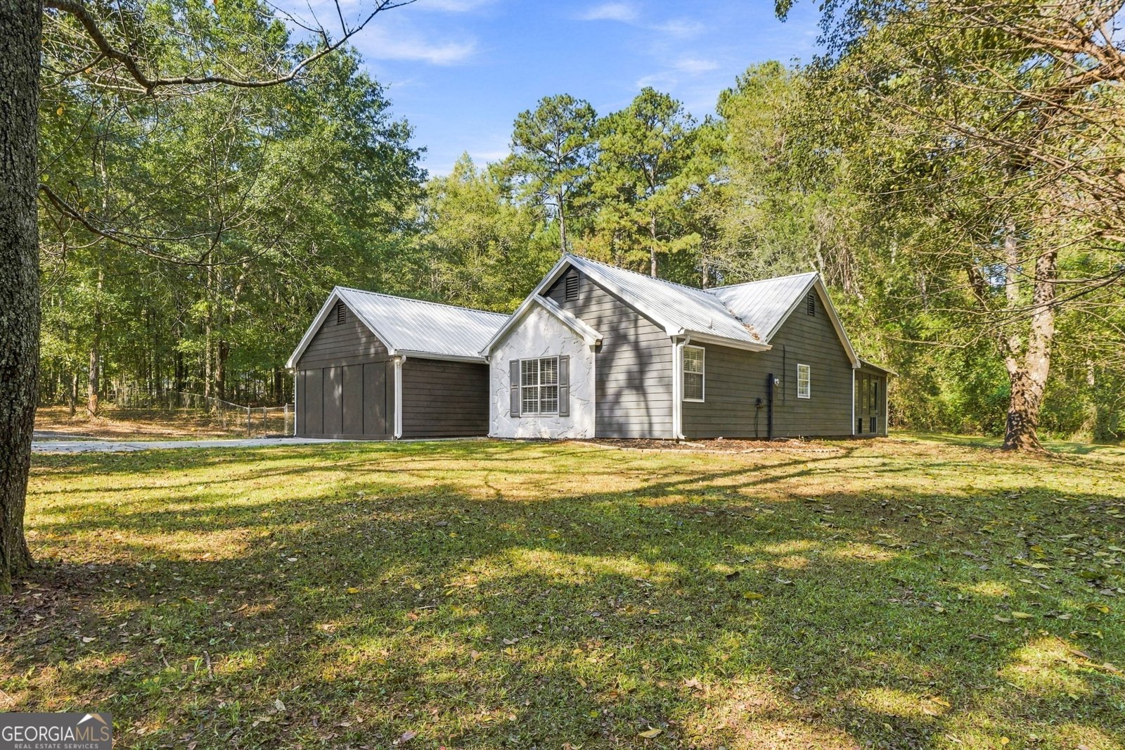 1231 Old Jackson Road Locust Grove - main photo