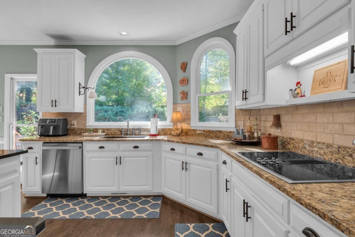 5296 Fern Park Court Peachtree Corners - Photo 10