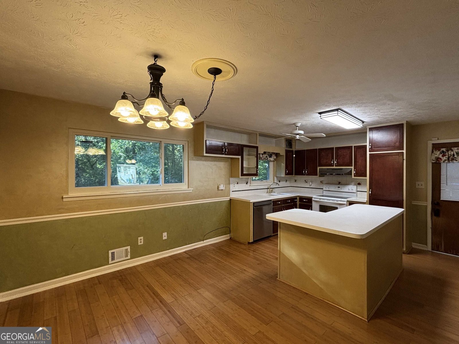 8321 Magnolia Drive Jonesboro - Photo 12