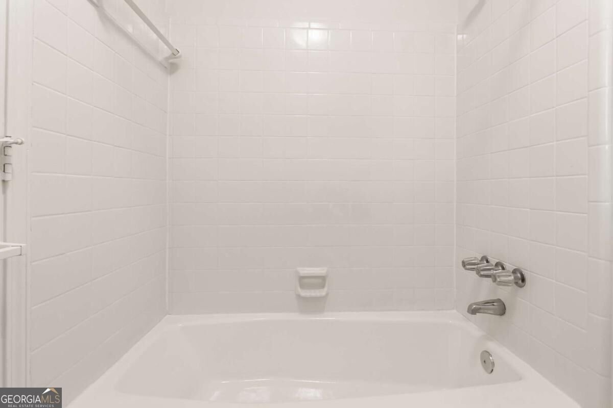 724 Lanford Springs Drive Lilburn - Photo 32