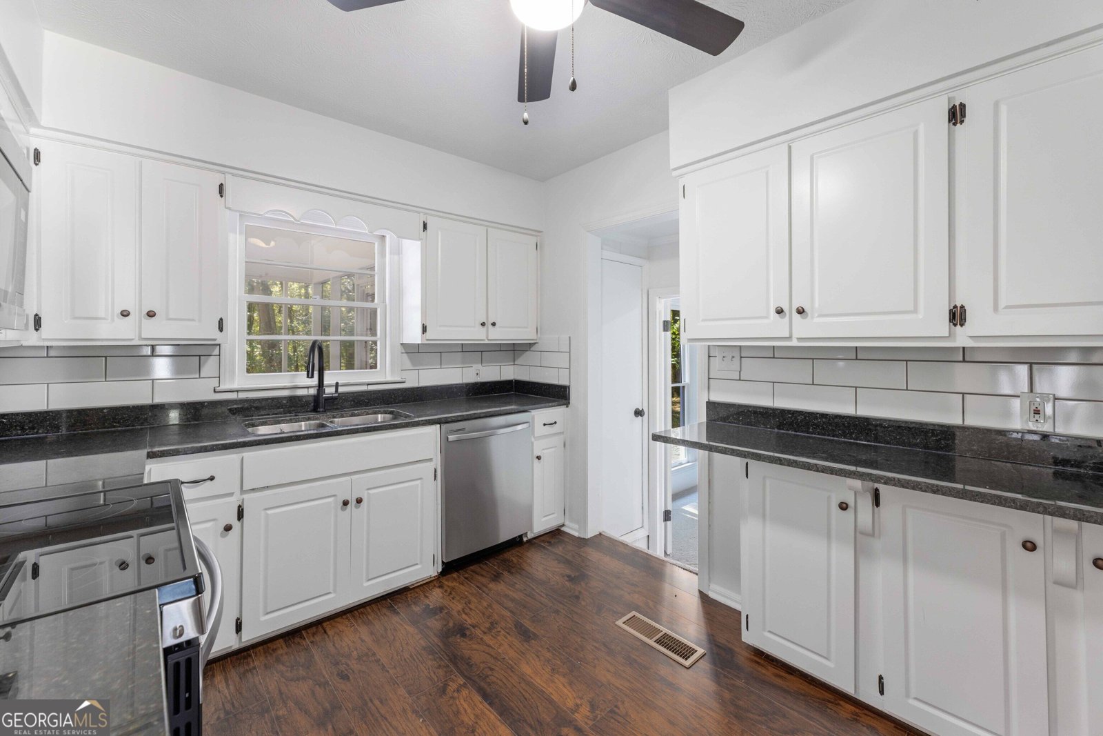 945 Deer Run Drive Ellerslie - Photo 19
