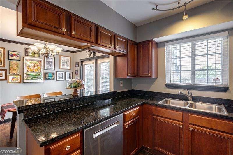 6940 Roswell Road Sandy Springs - Photo 11