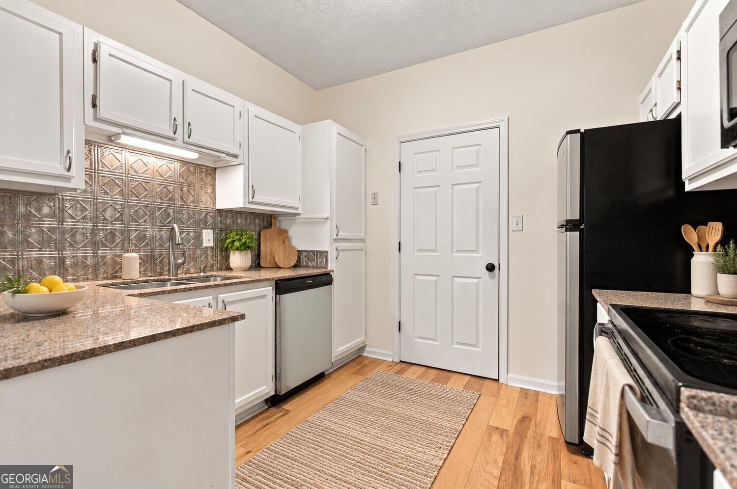 107 Vinings Forest Circle Smyrna - Photo 6