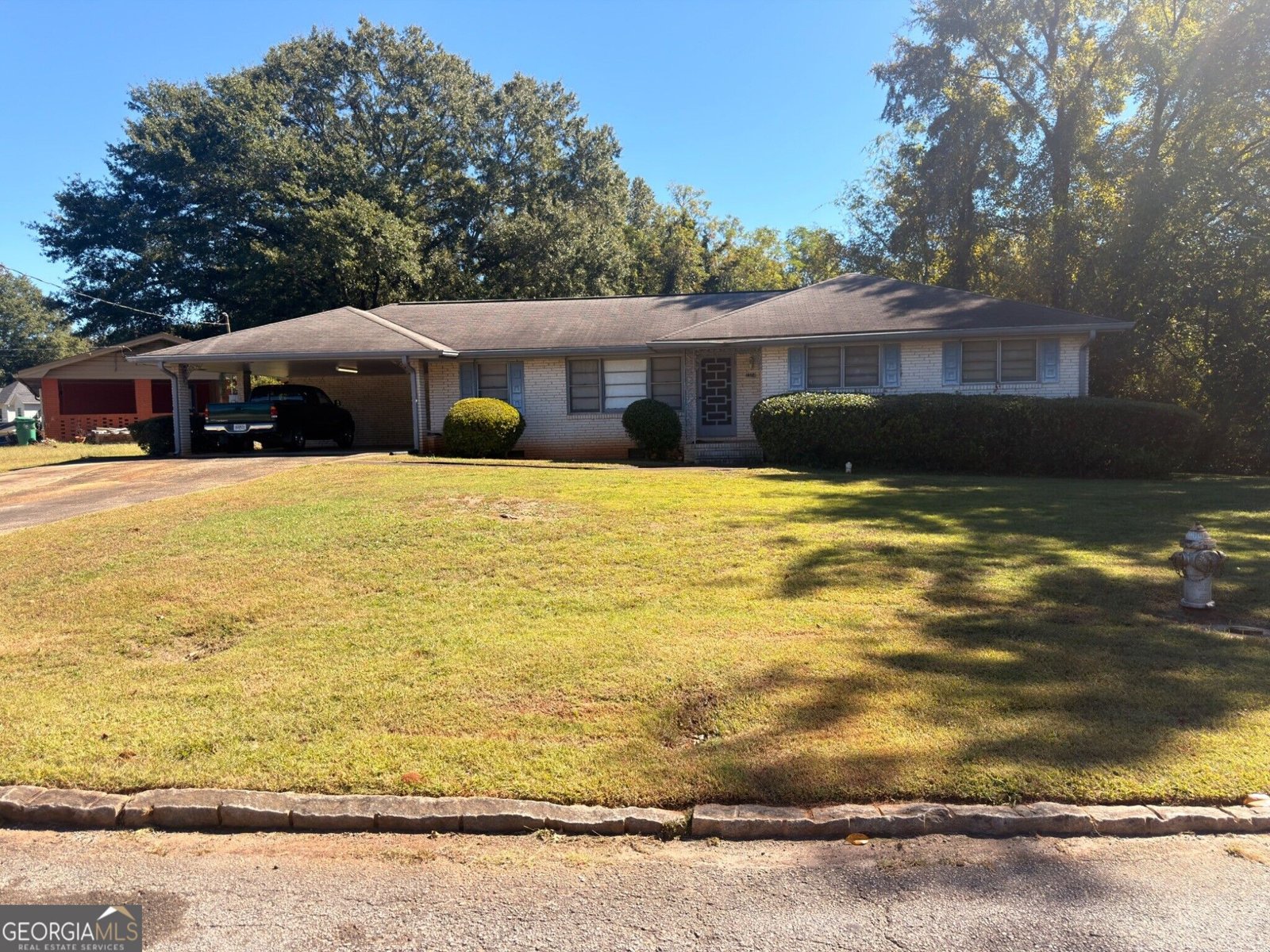 2374 Woodcastle Lane Atlanta - main photo