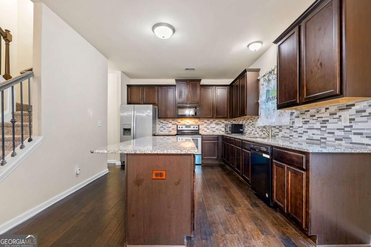 1347 Balvaird Drive Lawrenceville - Photo 10