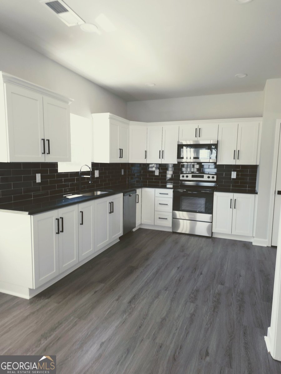 444 Hill Street Griffin - Photo 10