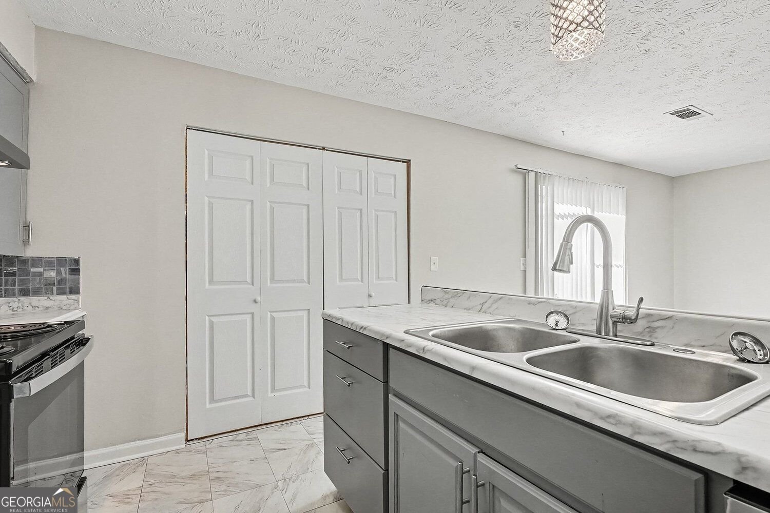 694 Waterview Drive Riverdale - Photo 7