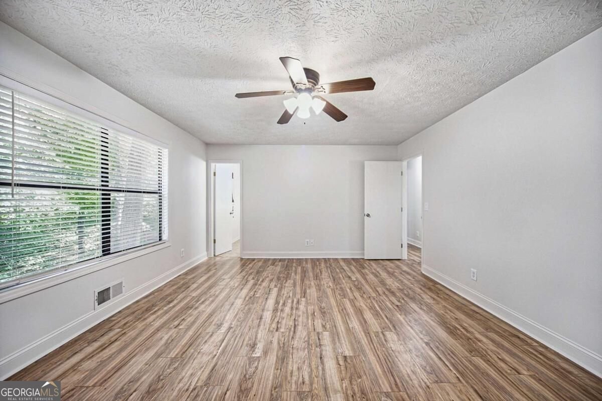 136 Farmington Drive Woodstock - Photo 12