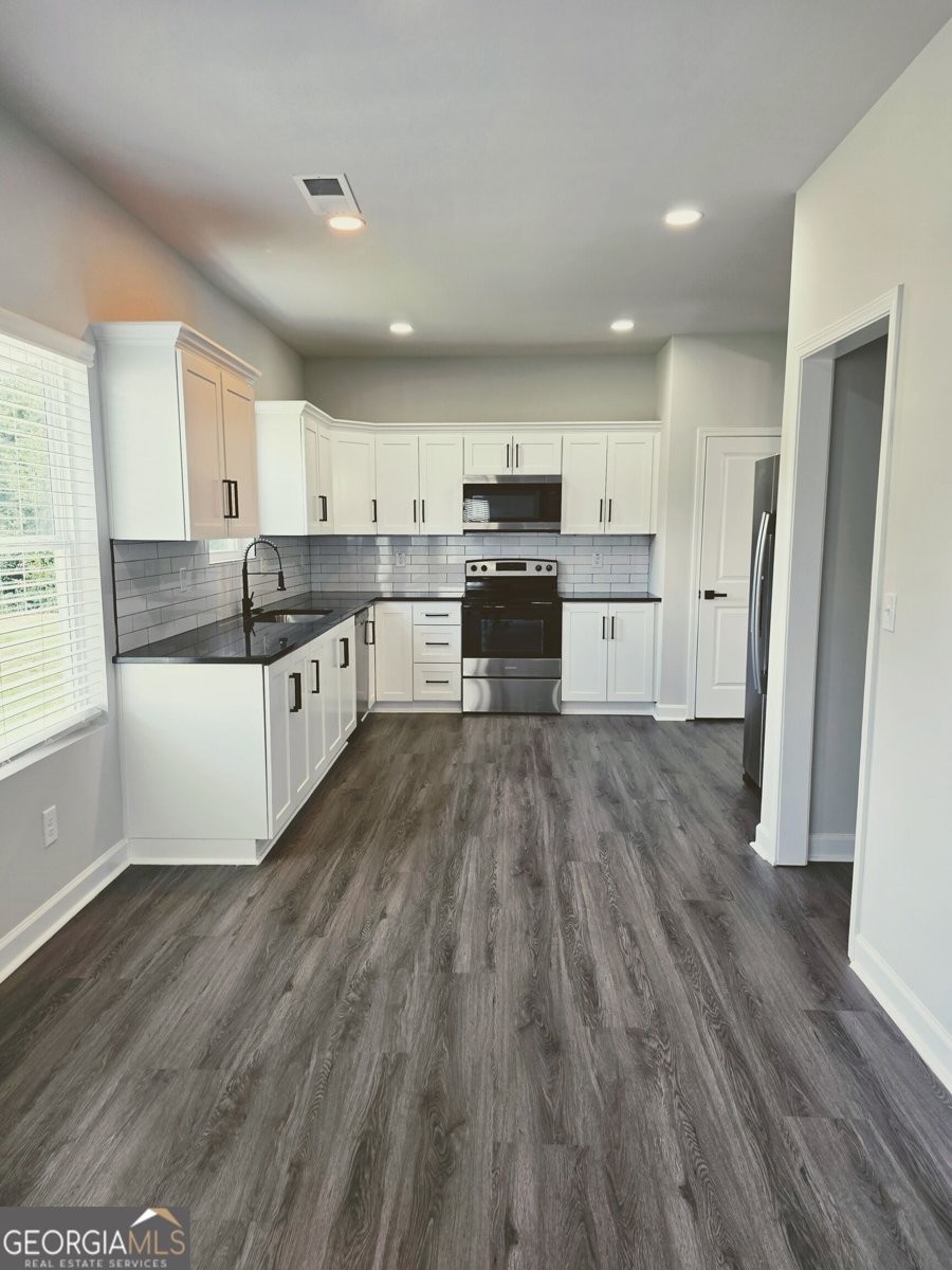 448 Hill Street Griffin - Photo 10