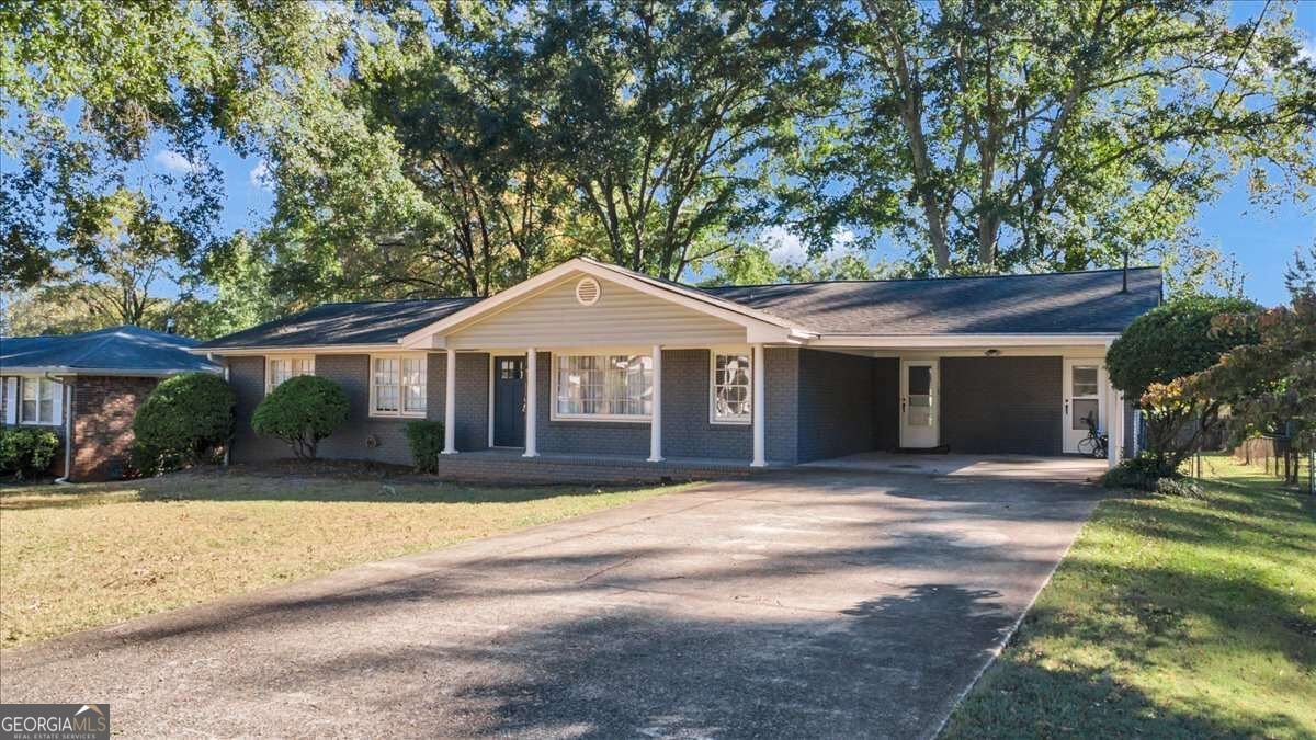 526 Pineview Drive Smyrna - main photo