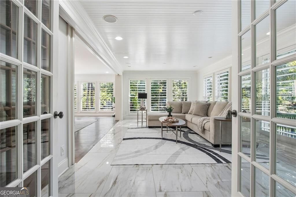 5047 Nesbit Ferry Lane Sandy Springs - Photo 11