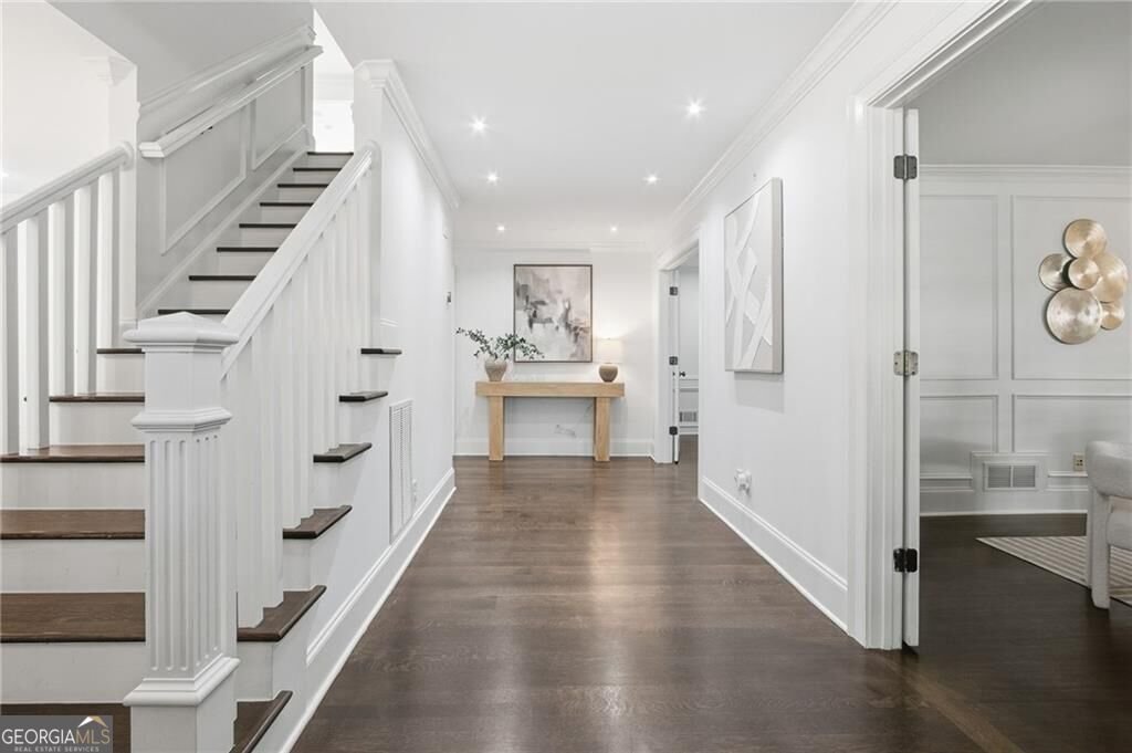 5047 Nesbit Ferry Lane Sandy Springs - Photo 6