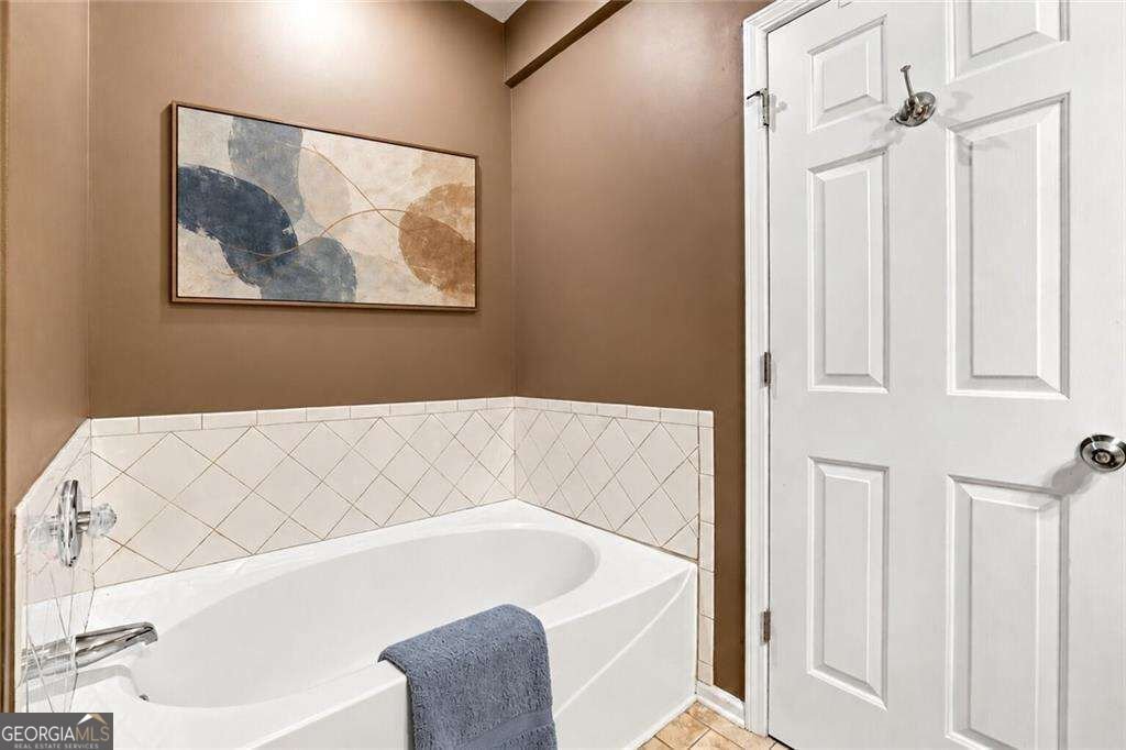 4742 Beacon Ridge Lane Flowery Branch - Photo 9