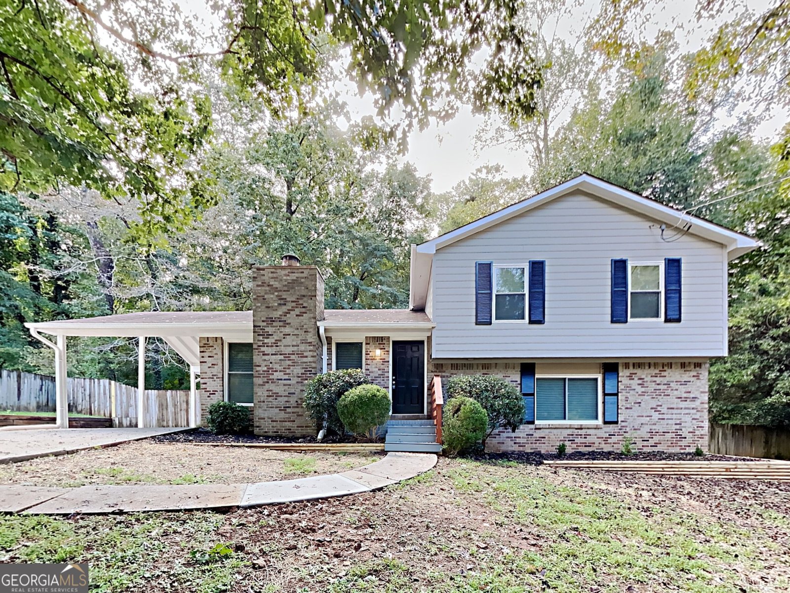 322 Hardwood Lane Lawrenceville - main photo